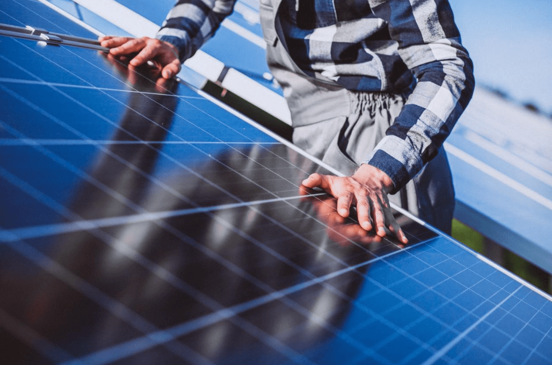 Problémy fotovoltaické firmy Malina: Nedostatek komunikace a statisícové zálohy